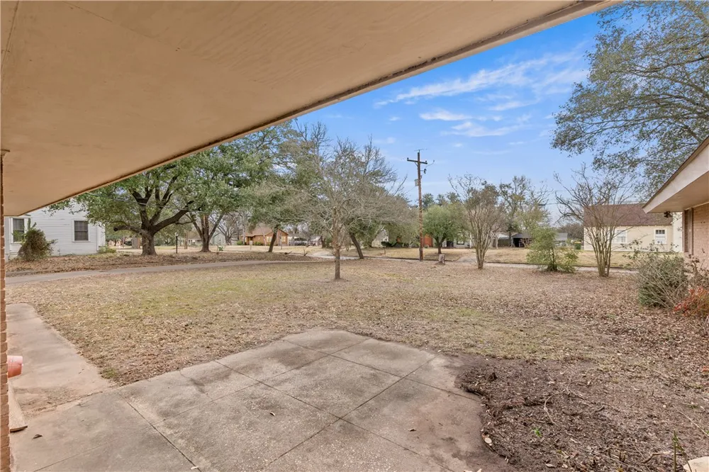 506 Maple Street Calvert, TX 77837