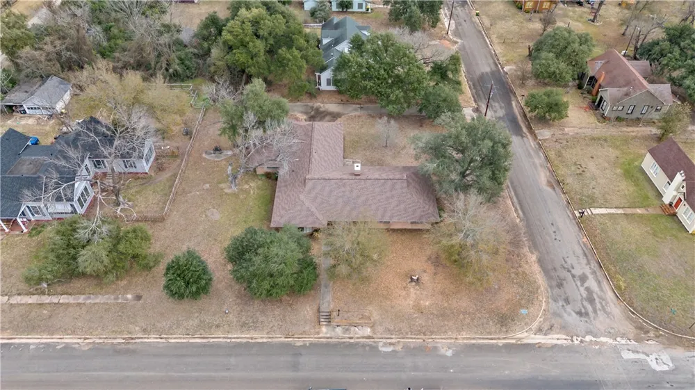 506 Maple Street Calvert, TX 77837