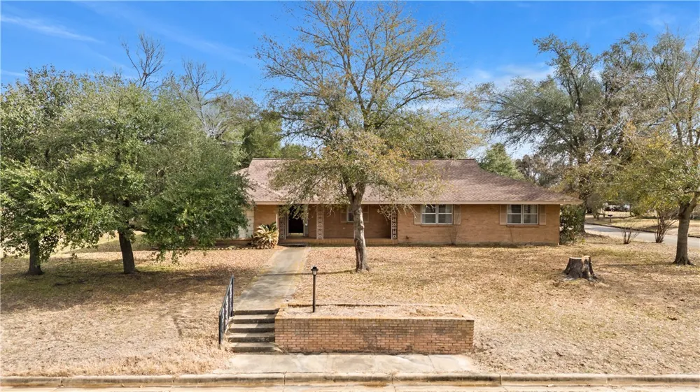 506 Maple Street Calvert, TX 77837