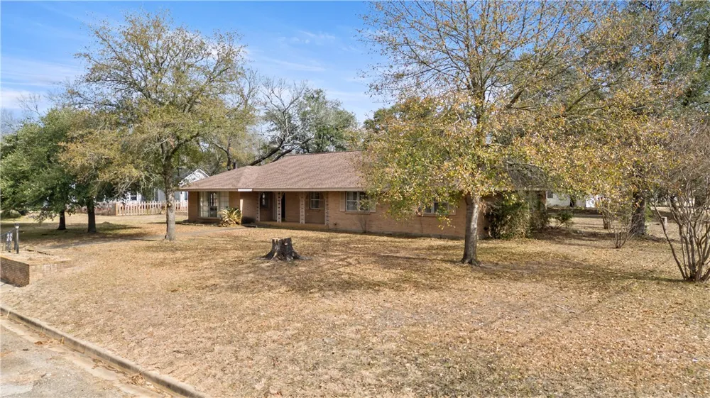 506 Maple Street Calvert, TX 77837