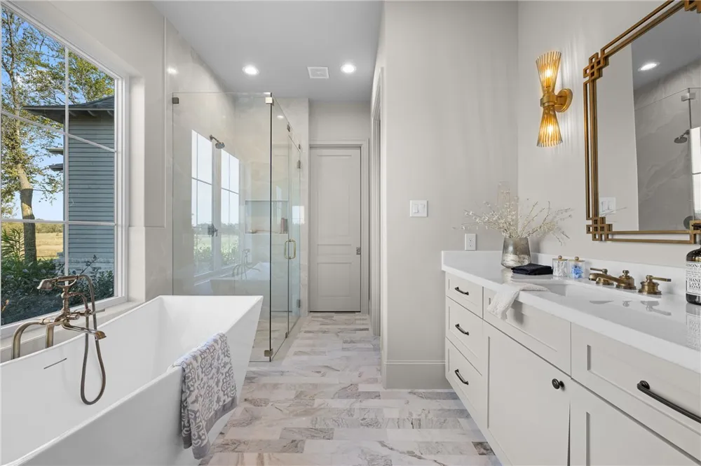 202 Blackberry Lane Washington, TX 77880