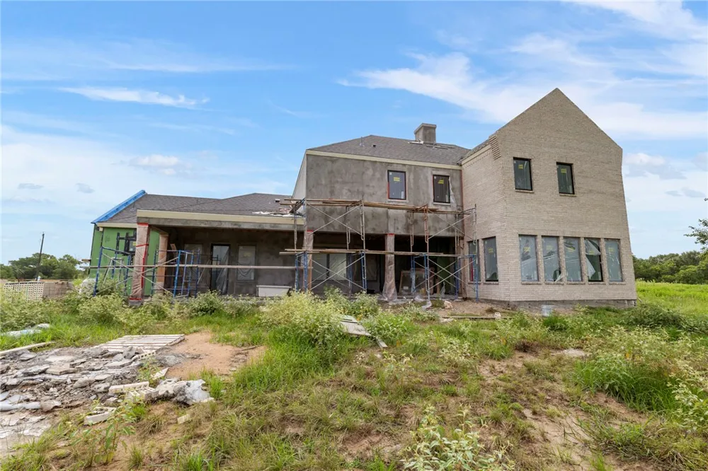 202 Blackberry Lane Washington, TX 77880