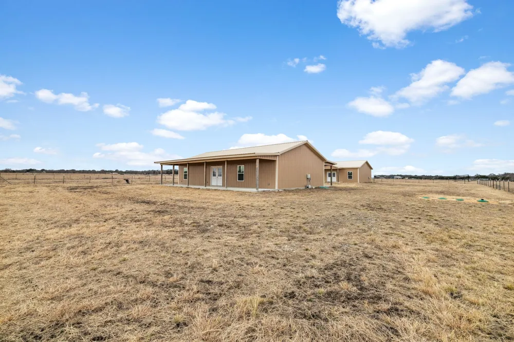 710 County Road 226 Florence, TX 76527