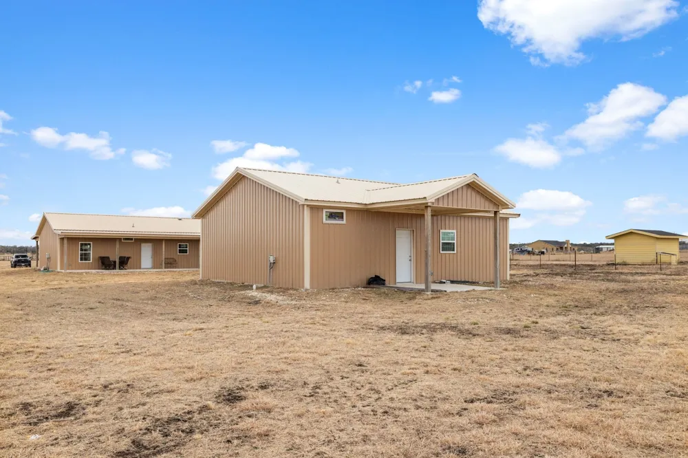 710 County Road 226 Florence, TX 76527