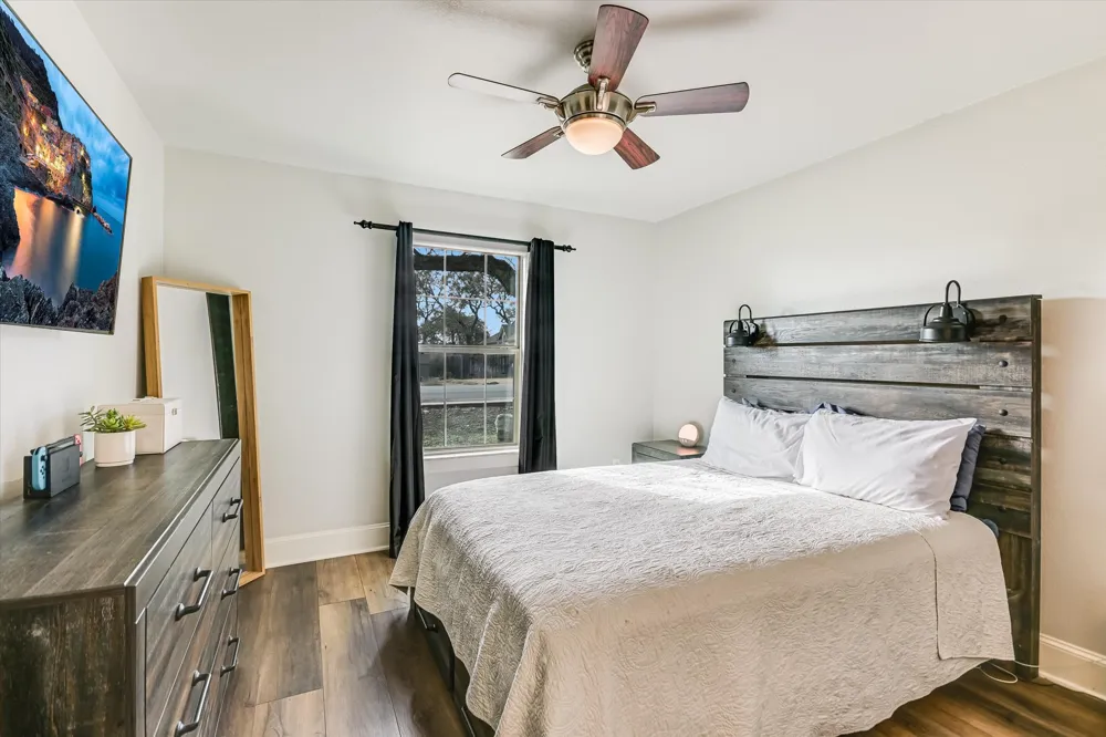18516 Champions Circle Point Venture, TX 78645