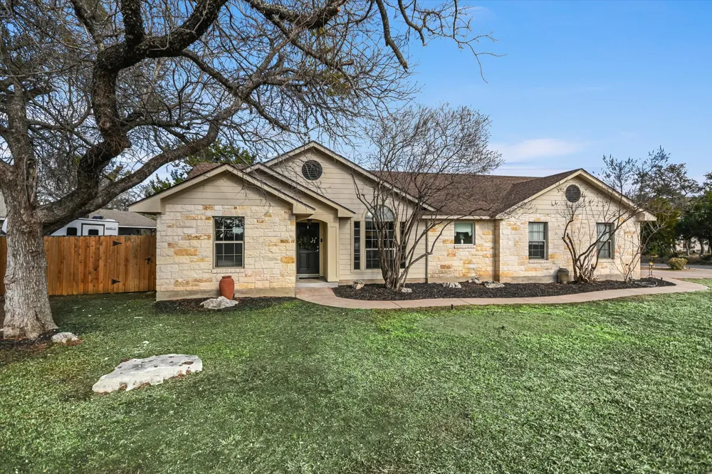 18516 Champions Circle Point Venture, TX 78645