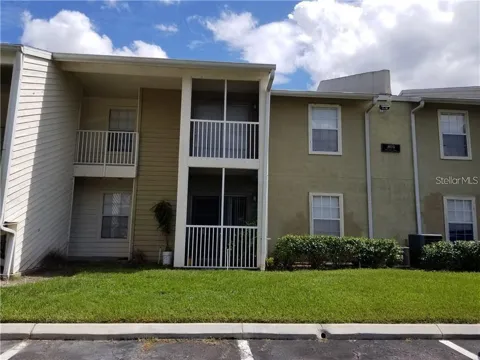 803 LAKE HAVEN SQUARE #202