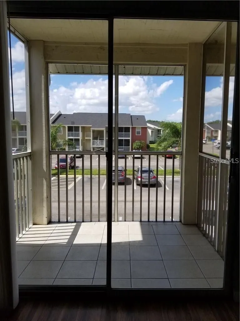 803 LAKE HAVEN SQUARE #202 Brandon, FL 33511