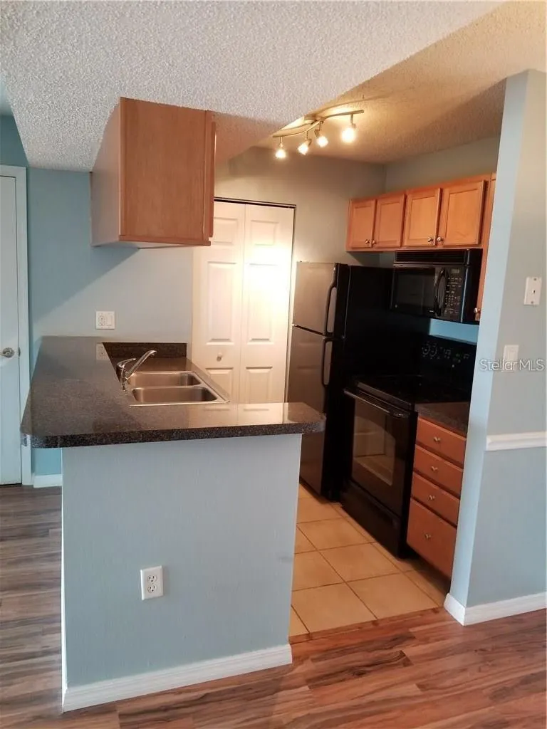 803 LAKE HAVEN SQUARE #202 Brandon, FL 33511