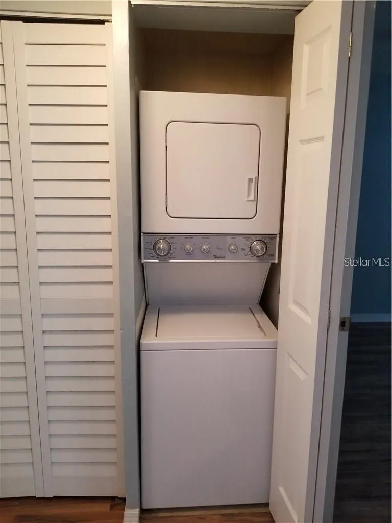 803 LAKE HAVEN SQUARE #202 Brandon, FL 33511