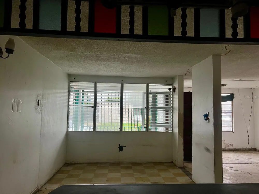 4 CALLE STREET Bayamón, PR 00961