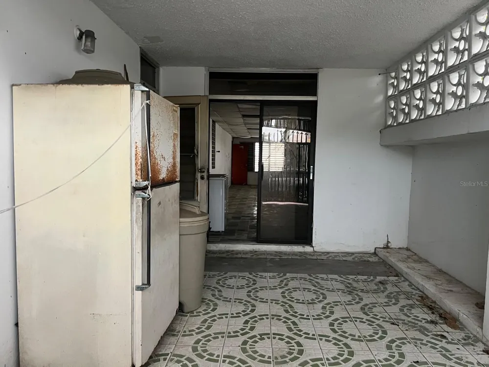4 CALLE STREET Bayamón, PR 00961