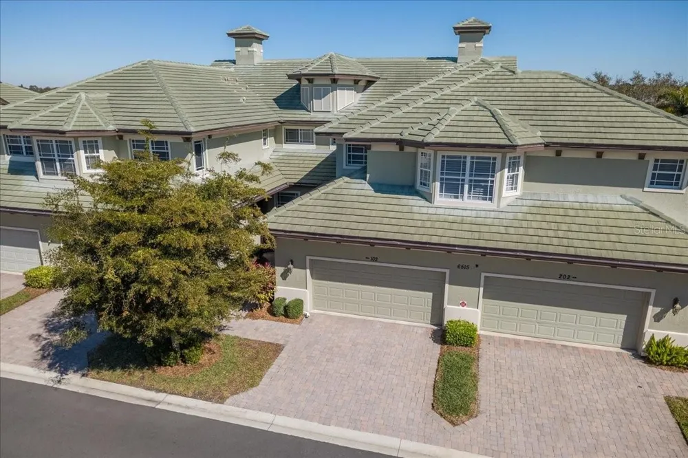 6515 MOORINGS POINT CIRCLE #102 Lakewood Ranch, FL 34202