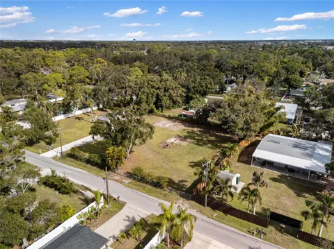 HOULE LOT 7 AVENUE
