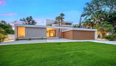 359 SHORE DRIVE