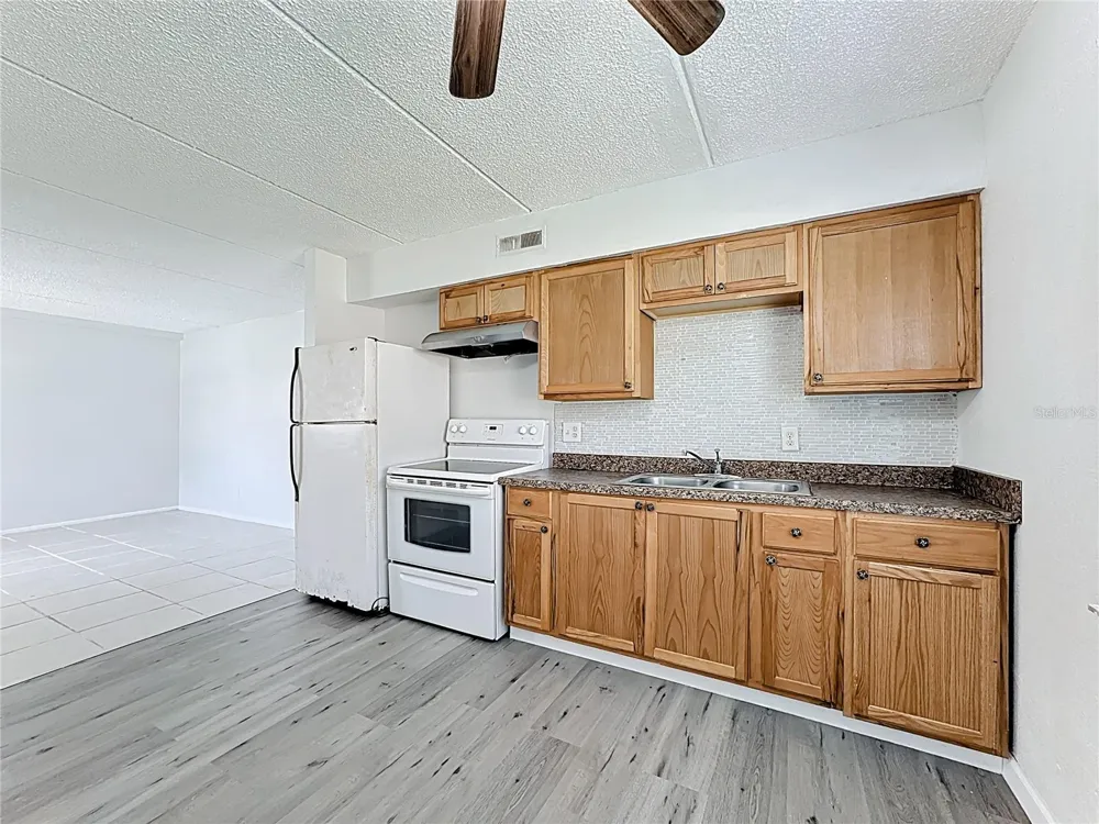 694 MICHIGAN COURT #4 St Cloud, FL 34769