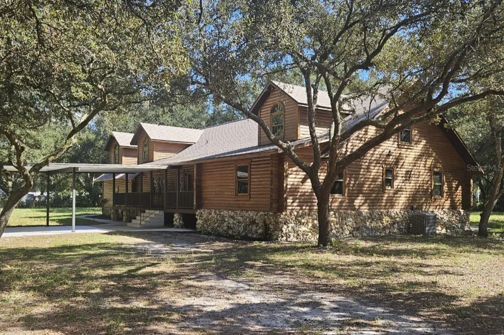 6892 SWAIN ROAD Sorrento, FL 32776