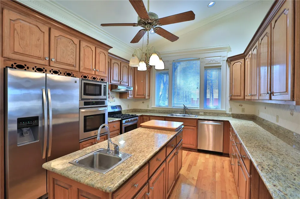 15551 NW HIGHWAY 225 Reddick, FL 32686