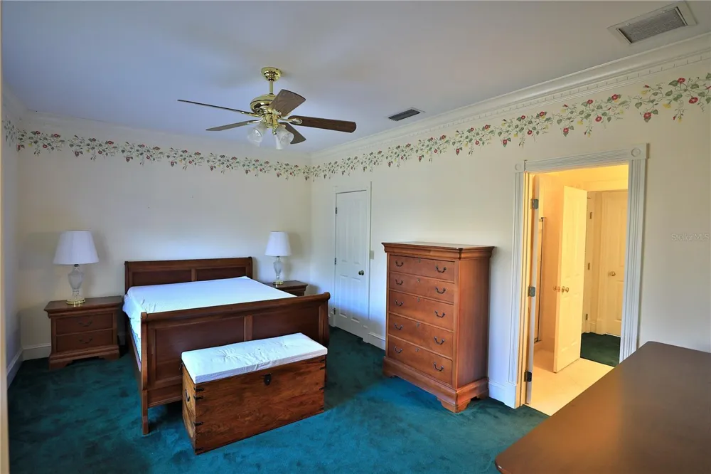 15551 NW HIGHWAY 225 Reddick, FL 32686