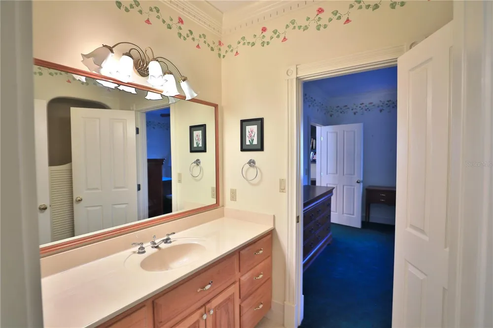 15551 NW HIGHWAY 225 Reddick, FL 32686