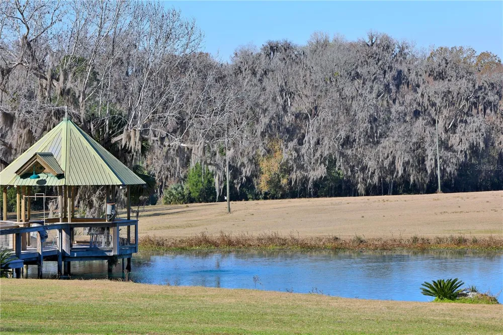 15551 NW HIGHWAY 225 Reddick, FL 32686