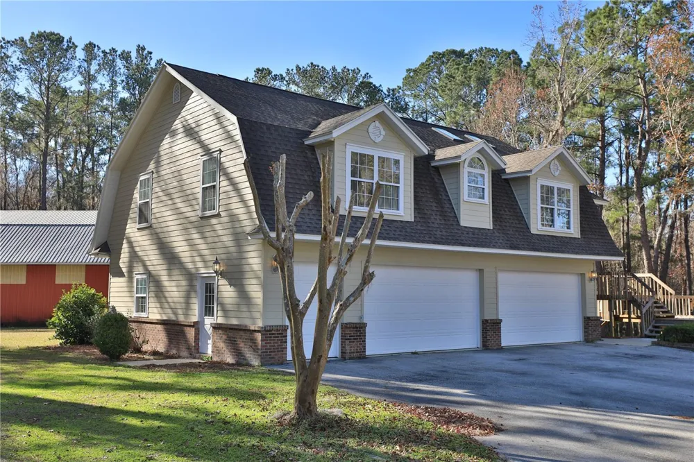 15551 NW HIGHWAY 225 Reddick, FL 32686