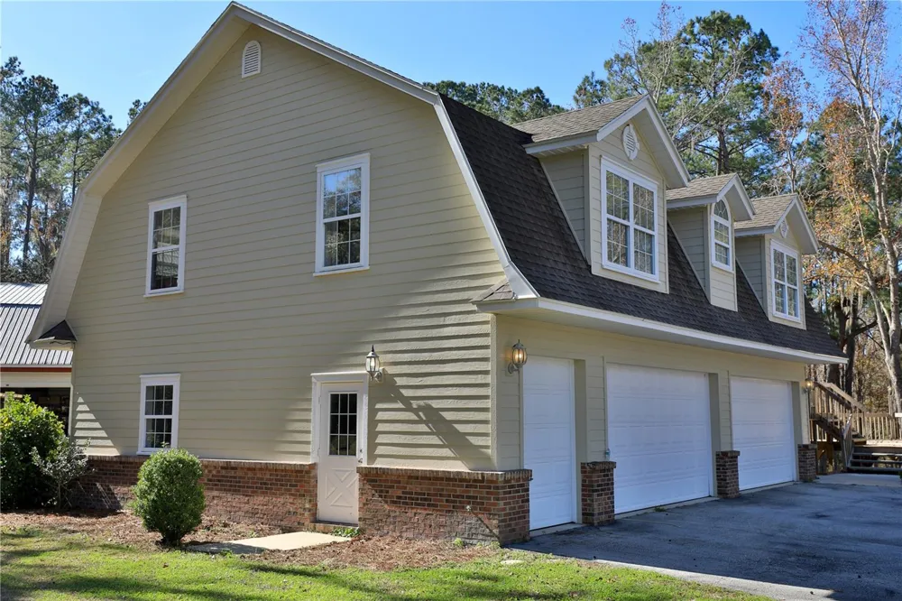 15551 NW HIGHWAY 225 Reddick, FL 32686