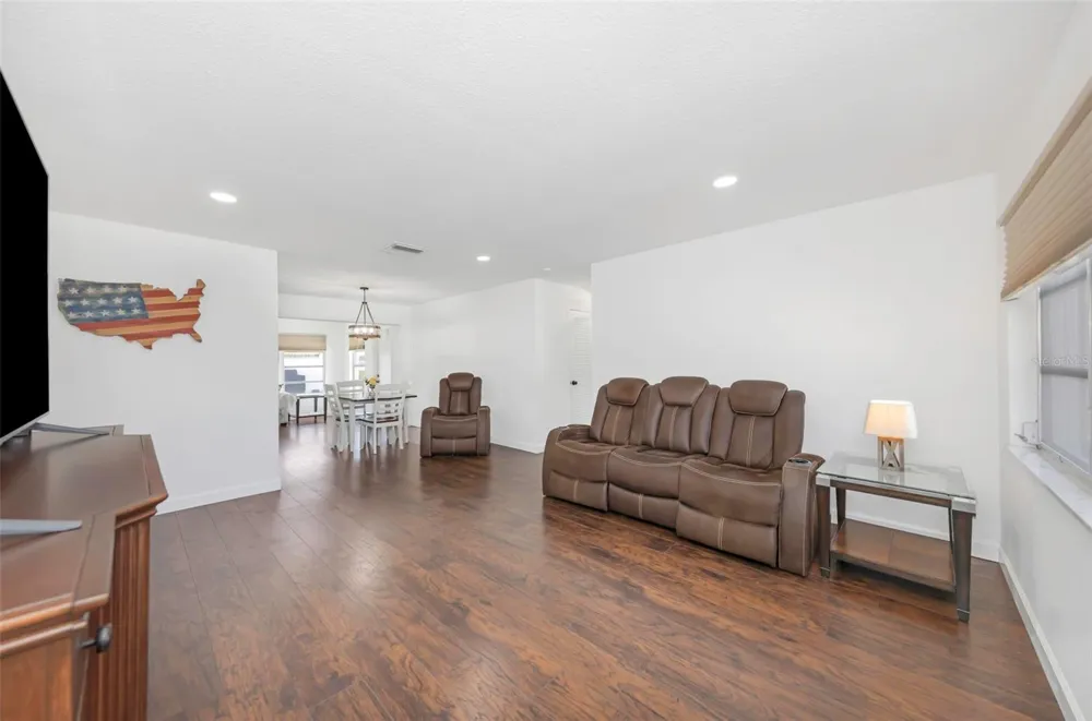 4488 100TH AVENUE Pinellas Park, FL 33782