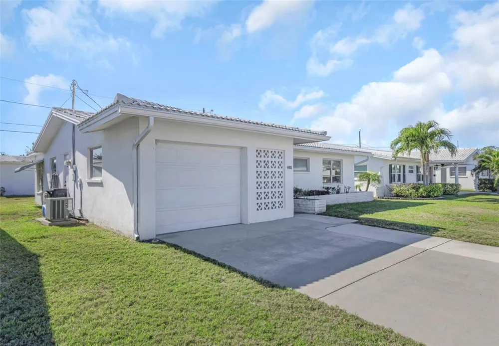 4488 100TH AVENUE Pinellas Park, FL 33782