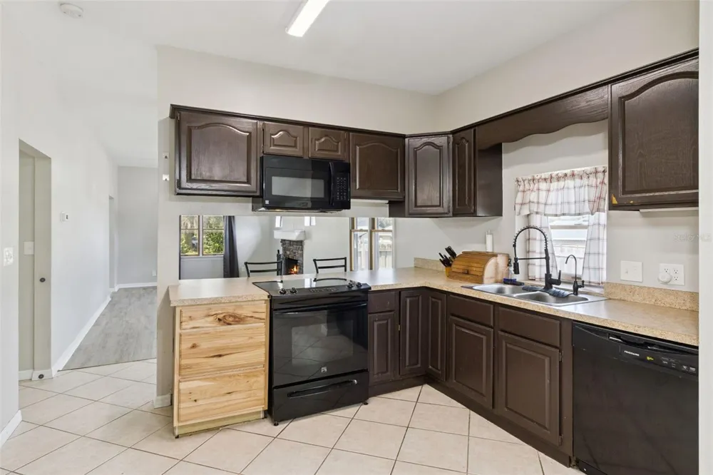 116 W ARBORVITAE LANE Polk City, FL 33868