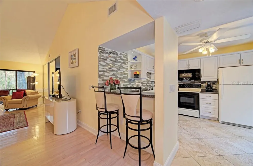 1677 BROOKHOUSE CIRCLE #BR223 Sarasota, FL 34231