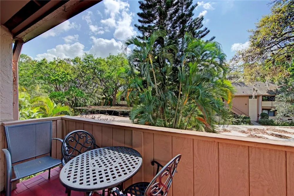 1677 BROOKHOUSE CIRCLE #BR223 Sarasota, FL 34231
