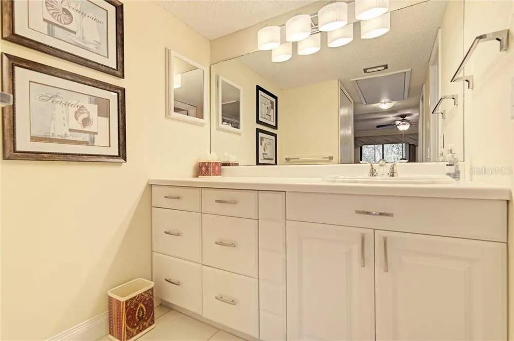 1677 BROOKHOUSE CIRCLE #BR223 Sarasota, FL 34231
