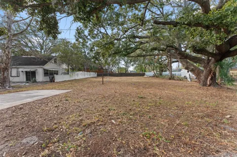 503 BUCKINGHAM AVENUE W