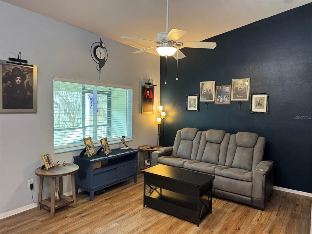 1775 CUPECOY CIRCLE #4 Lutz, FL 33558