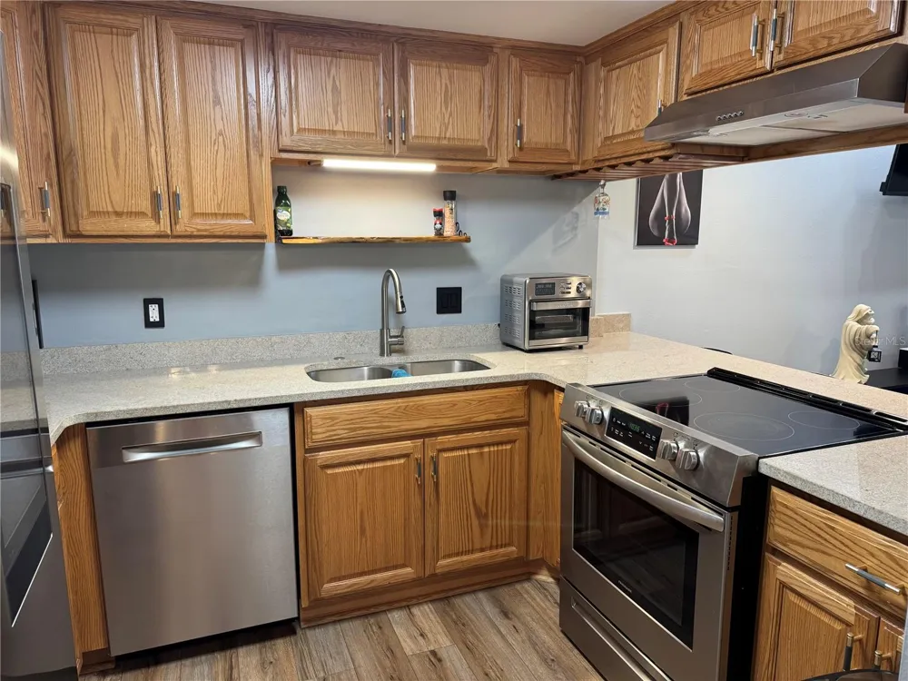 1775 CUPECOY CIRCLE #4 Lutz, FL 33558