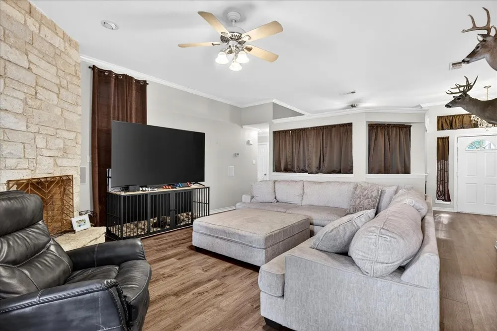 101 Idlewood Road Enchanted Oaks, TX 75156