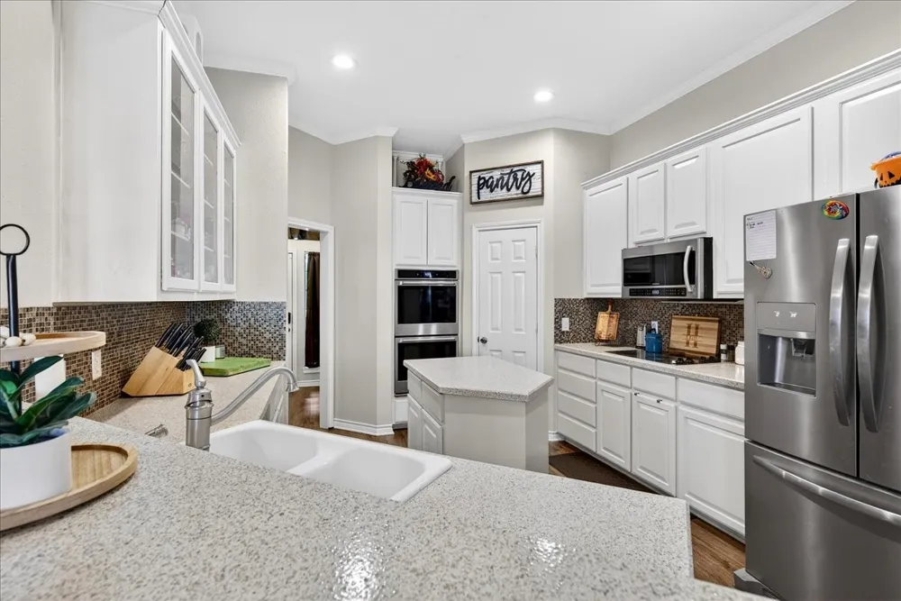 101 Idlewood Road Enchanted Oaks, TX 75156