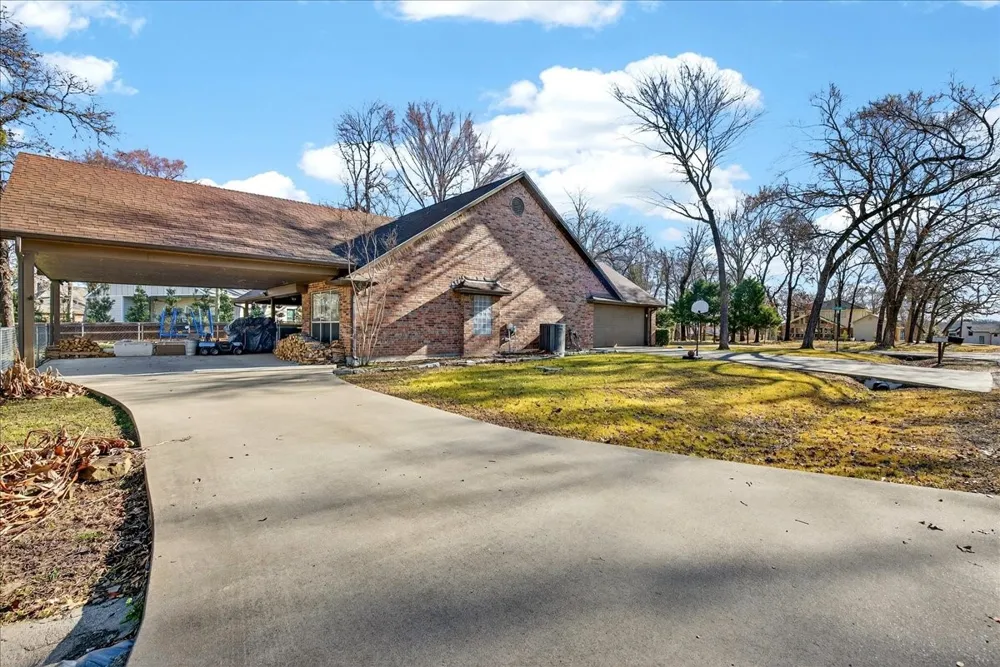 101 Idlewood Road Enchanted Oaks, TX 75156