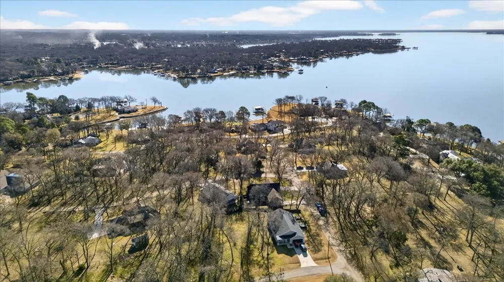 101 Idlewood Road Enchanted Oaks, TX 75156