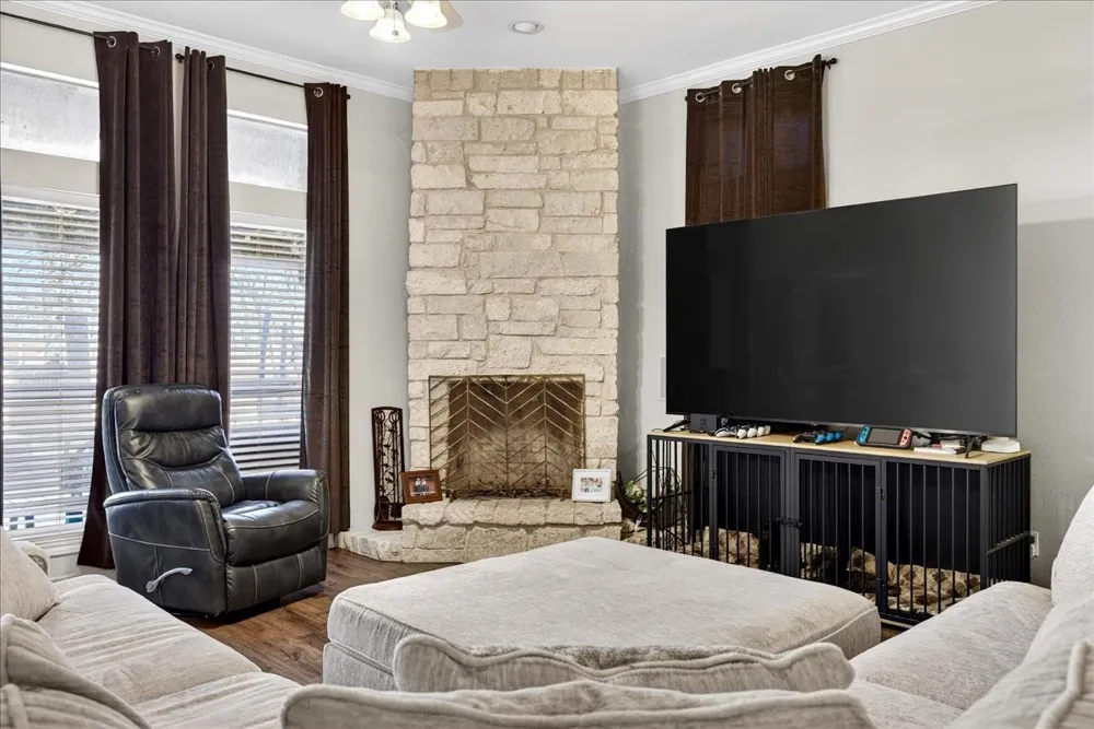 101 Idlewood Road Enchanted Oaks, TX 75156