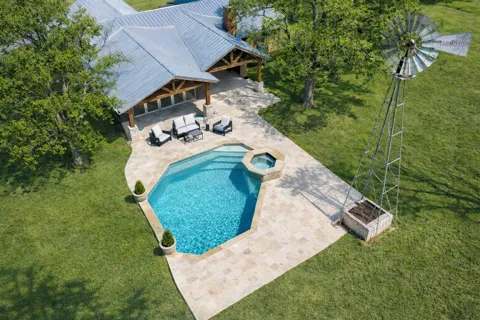 11362 E Highway 82