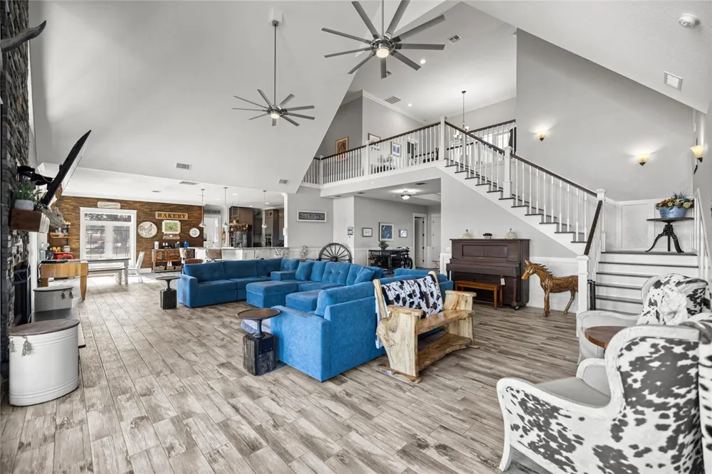 5251 SE 180TH AVENUE ROAD Ocklawaha, FL 32179