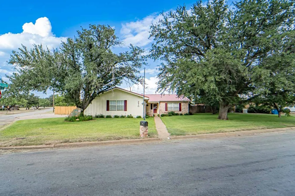 2410 Sha Lane Breckenridge, TX 76424