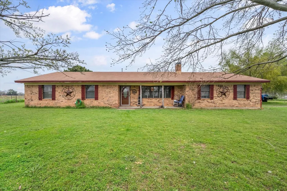 230 FCR 141 Streetman, TX 75859