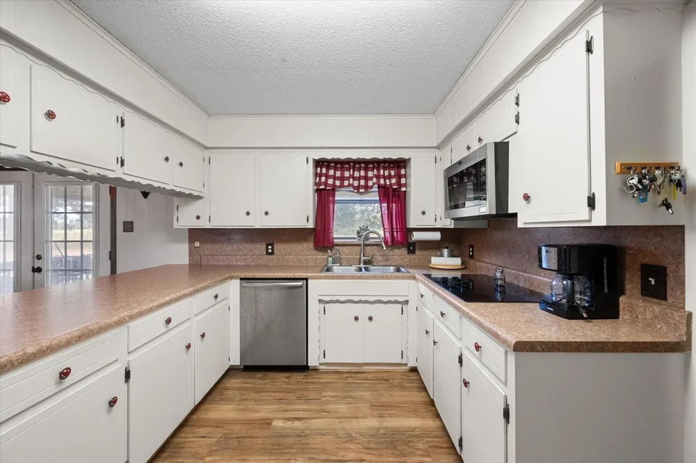 230 FCR 141 Streetman, TX 75859