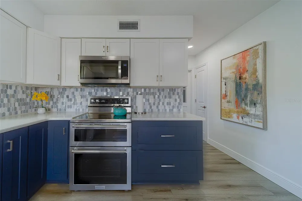2109 BAYSHORE DRIVE Belleair Beach, FL 33786