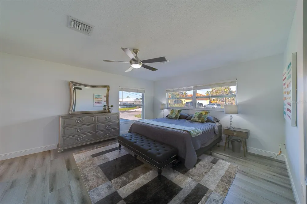 2109 BAYSHORE DRIVE Belleair Beach, FL 33786