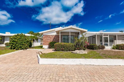 6020 MIDNIGHT PASS ROAD #4