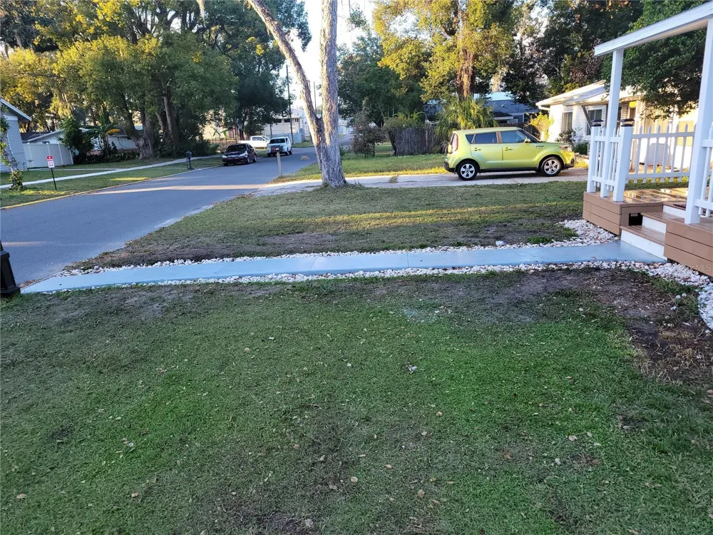 5548 11TH STREET Zephyrhills, FL 33542